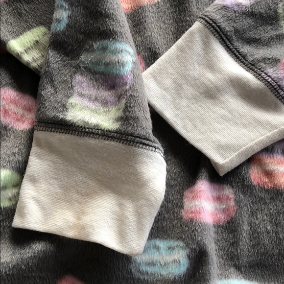 Macaroni Fuzzy PJ Top - Picture 3 of 4